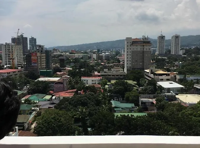 Affordable Friendly Budget Unit Near Ayala Center Apartment *